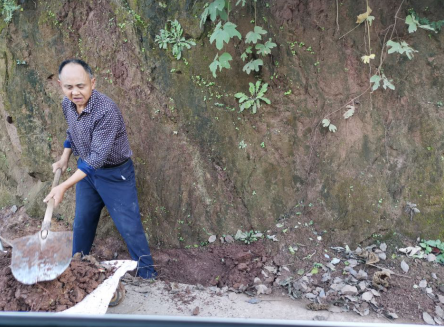 重庆巴南惠民街道辅仁村：天蓝了 路好了 环境美了