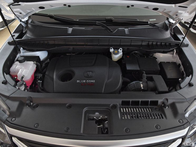 汽车频道【4月3日】【首页汽车资讯列表+要闻列表】整体质感提升 新款长安CS95