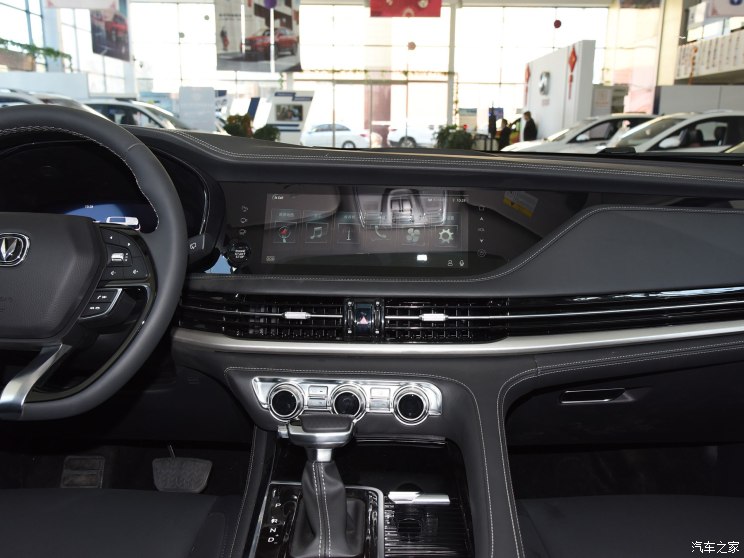 汽车频道【4月3日】【首页汽车资讯列表+要闻列表】整体质感提升 新款长安CS95