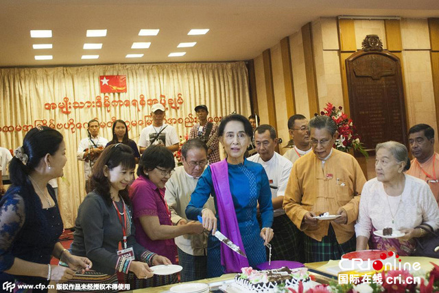 缅甸反对派领导人昂山素季庆祝70岁生日