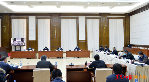 张庆伟认清疫情严峻形势全面发起总攻以更严更细措施打赢防控阻击战