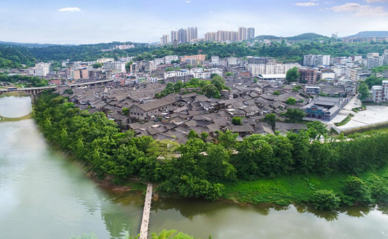 Visit the Ancient Town of Enyang to Experience Different Humanistic Feelings
