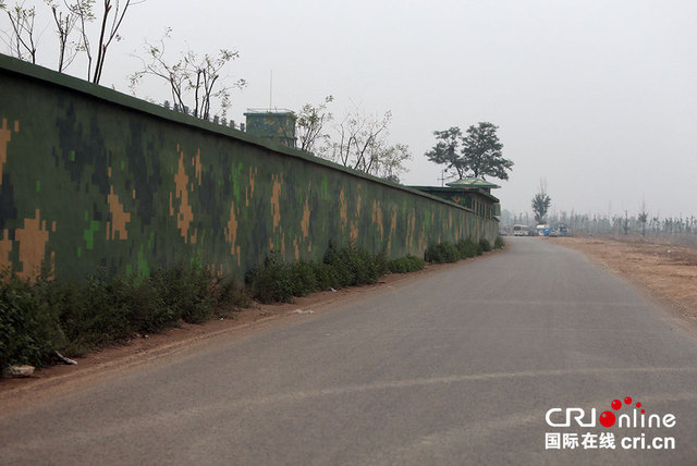 记者实地探访北京“阅兵村” 设有酷似天安门建筑