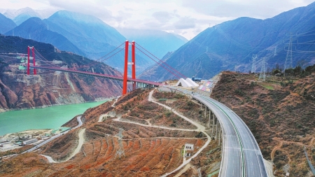 从蜀道难到蜀道通再到蜀道畅 四川高速公路年内将突破8000公里