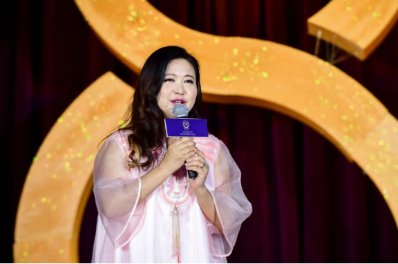 一场爱与智慧的盛会 —首届wm母爱之光母爱教育国际交流会圆满举办