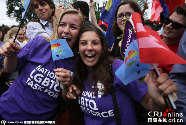 美最高法院裁定同性婚姻合法 支持者集會慶祝
