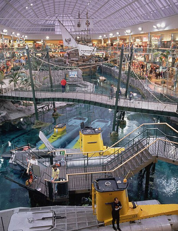 盘点全球最豪华购物中心 可坐过山车观赏鲨鱼