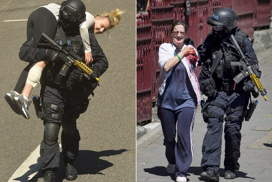 英国举行最大规模反恐演习 群众"受伤"场景逼真