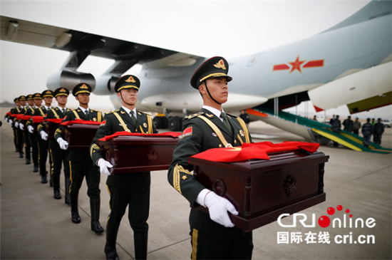 中韩双方交接第六批在韩中国人民志愿军烈士遗骸