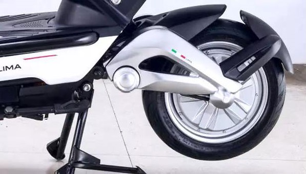 立马v客 来自意大利的狂野酷车