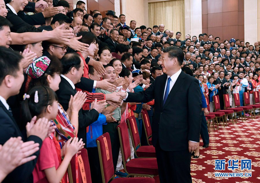 习近平会见全国体育先进单位和先进个人代表等