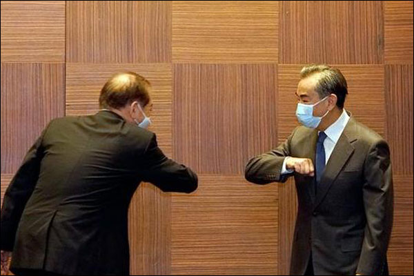 รมต.จีนพบปะกับที่ปรึกษาพิเศษของปธน.เกาหลีใต้