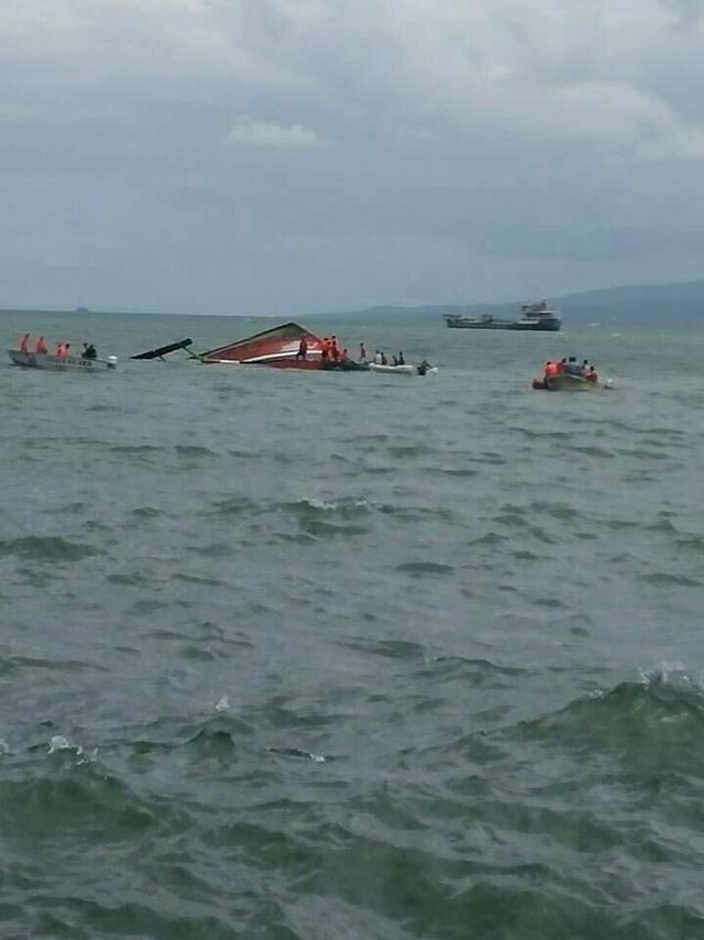 菲律宾中部发生沉船事故 已有36人死亡