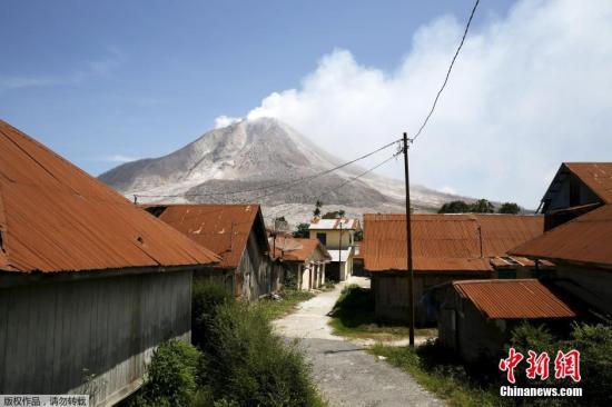 印尼火山持續噴發或影響航空安全 部分航班被取消
