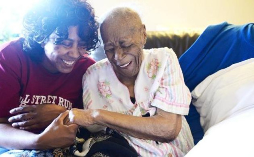 纽约老妇庆116岁生日 横跨3个世纪为全球最老人瑞