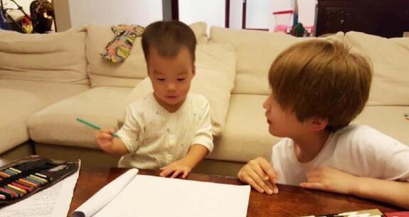 吴京客厅接地气 秋瓷炫爱巢客厅惊呆韩国人