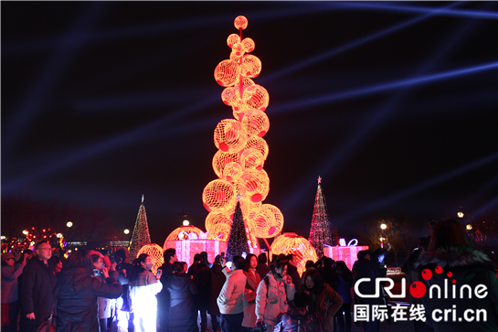 西安古城灯光璀璨 流光溢彩迎新年