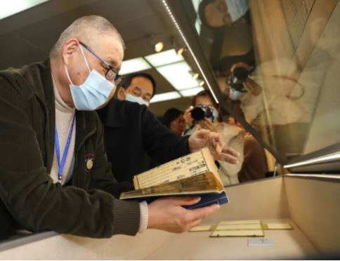 这套“天壤间的孤本秘籍”，在抗战时期经历了怎样的九死一生