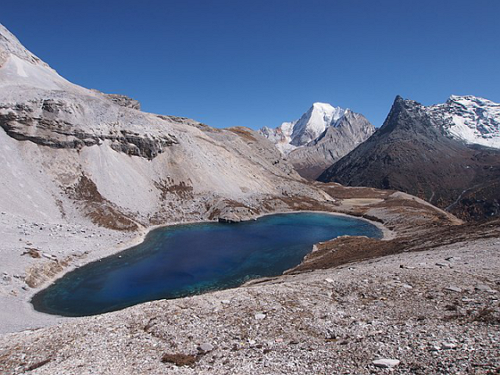 当种草和打卡成为习惯，抖音如何带火“大都市”与“小县城”？