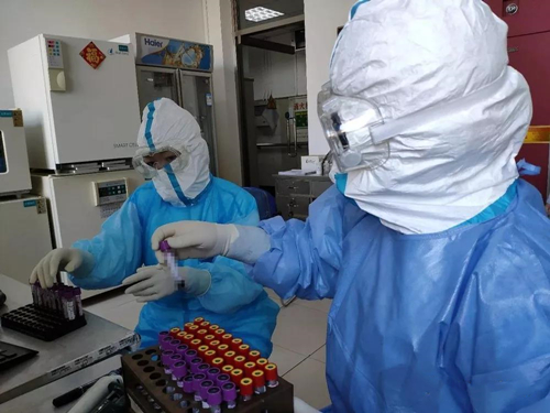 【黑龍江】【原創】哈爾濱市傳染醫院檢驗人員:奮鬥在離病毒最近的地方