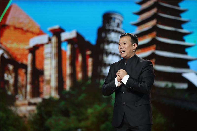 世界听我说王泓翔受父亲影响追寻京剧梦