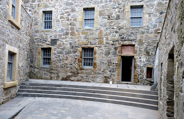 苏格兰800年古堡将变豪华酒店 改造中发现500年密室