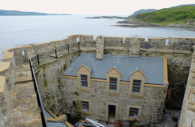 苏格兰800年古堡将变豪华酒店 改造中发现500年密室