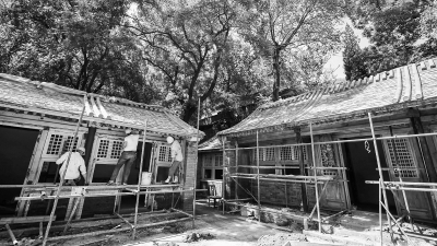 北京戒台寺下院屋顶修复如珐琅“掐丝”