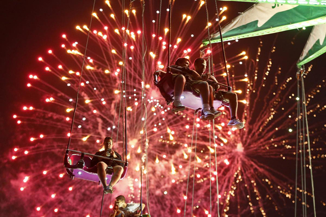 从极光到日晕:盘点全球各地天空美图 从极光到日晕:盘点全球各地天空美图