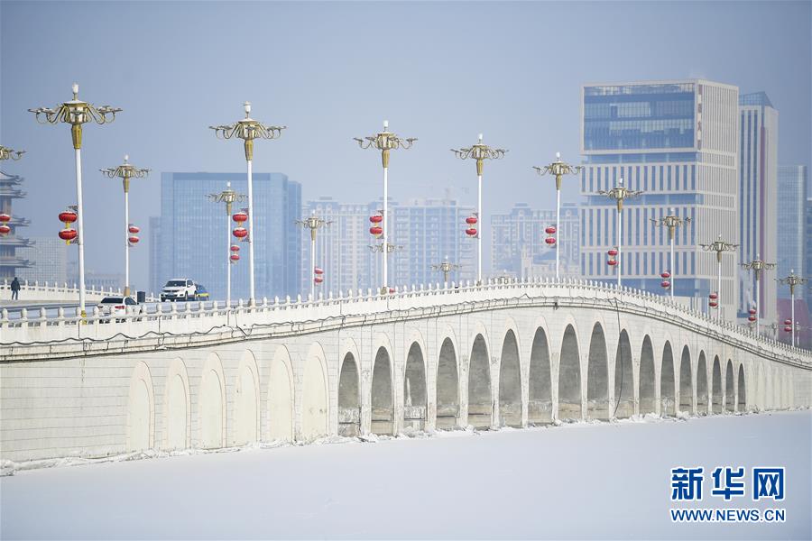 银川：塞上湖城 银装素裹