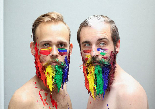 美國同性戀好友創意鬍鬚走紅網絡