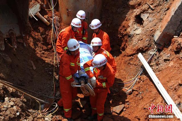 重慶黔江在建道路工地塌方 致1名工人遇難