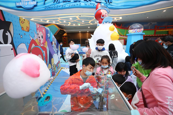 融创茂突现阿狸改装车 哪儿来的小狐狸？