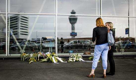 馬航MH17空難一週年祭：悲慟中繼續前行