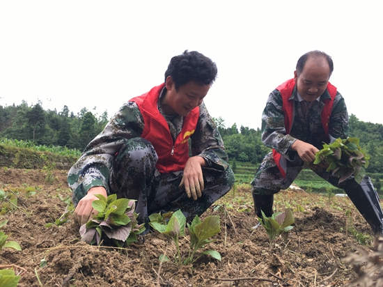 扶貧檢察官令狐軍：做人民群眾的“貼心人”