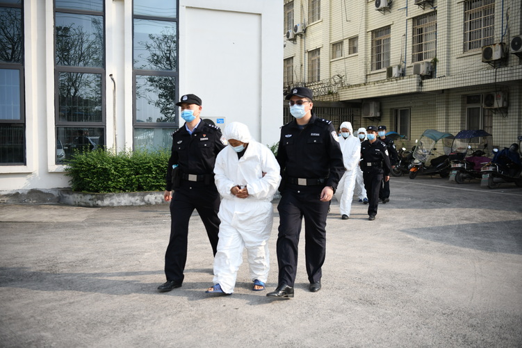 重慶警方打掉一“全鏈條”非法捕撈犯罪團夥