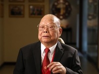 曾宪梓：倾力支持改革开放的香港著名企业家