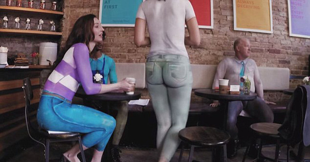 紐約咖啡師裸體調咖啡 用人體彩繪代替衣服