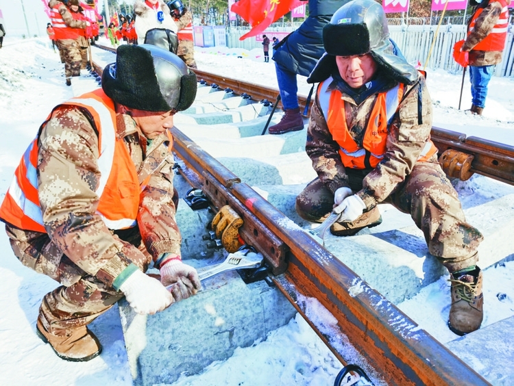 全国最东端高寒高铁牡佳高铁全线铺轨贯通