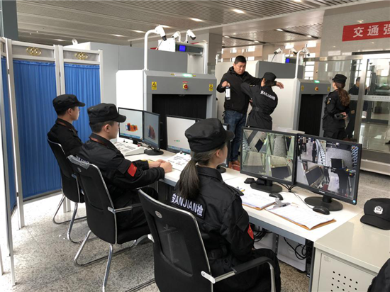 石济高铁开通一周年：铁路民警守护保平安