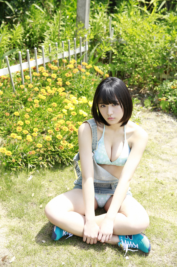 日本女星被赞“千年一见童颜巨乳”年仅16岁