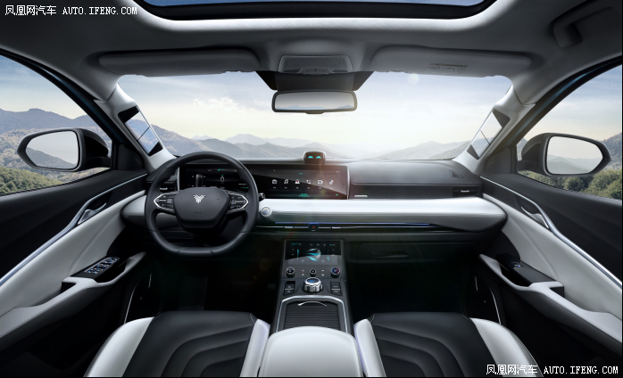 哪吒U连续四周蝉联车主口碑榜第一