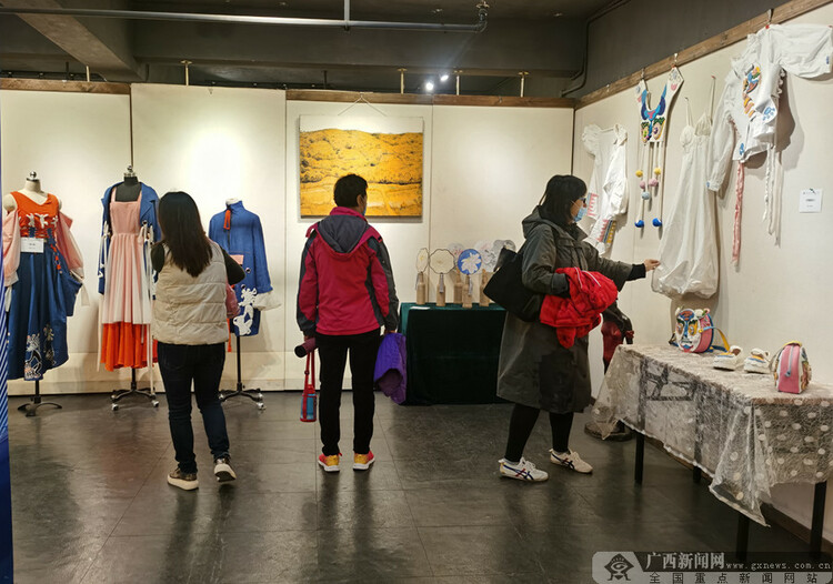 第十四届中国—东盟青年艺术品创作大赛线下作品开展