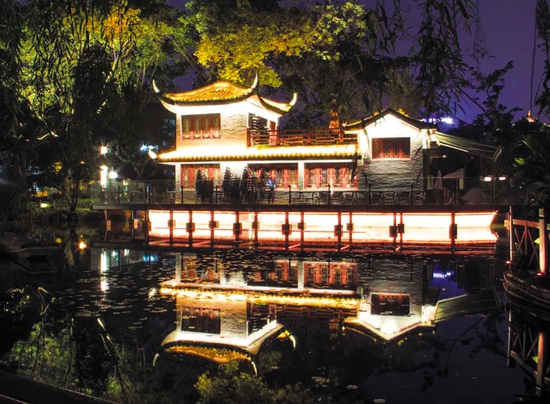 看曲艺、听音乐、听李伯清讲评书……成都百花潭公园“新颜”元旦亮相