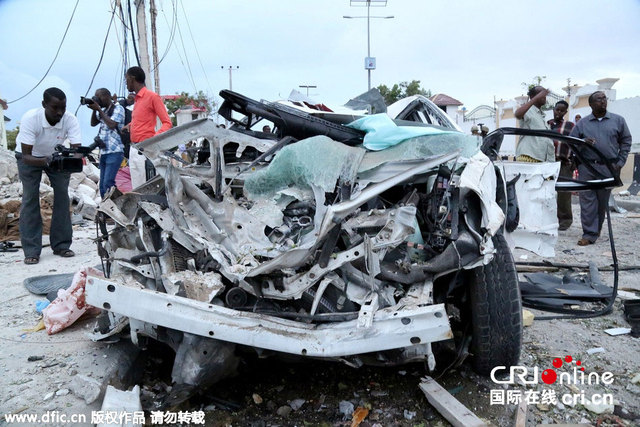 索马里一酒店遭袭 15人丧生1中国外交官受伤