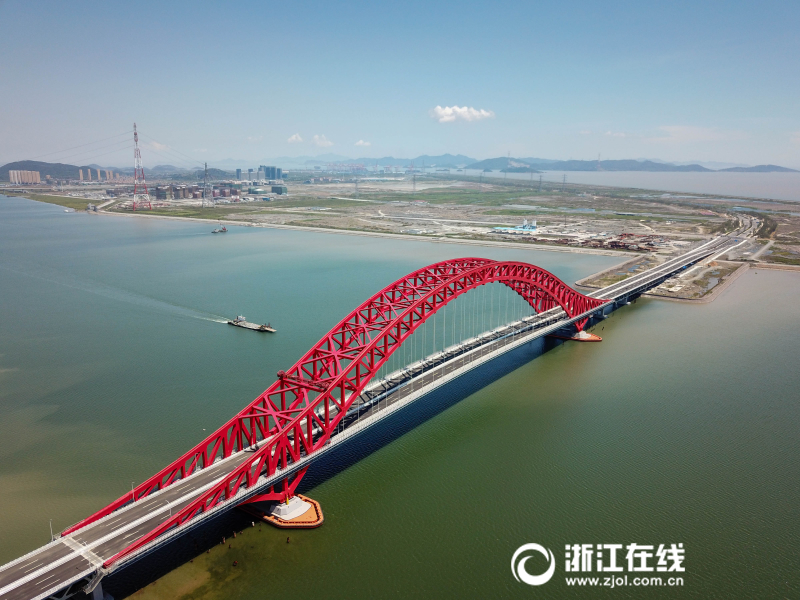 宁波春晓大桥展雄姿 预计年底正式通车