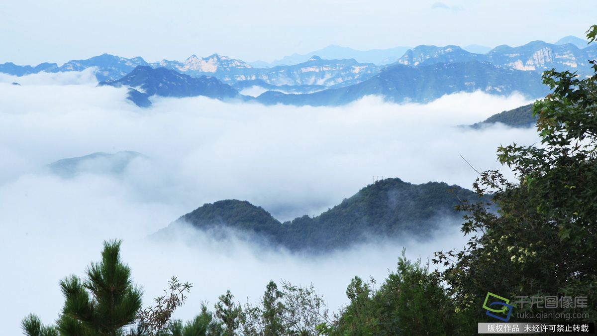 秋雨过后北京西山变身云海仙境