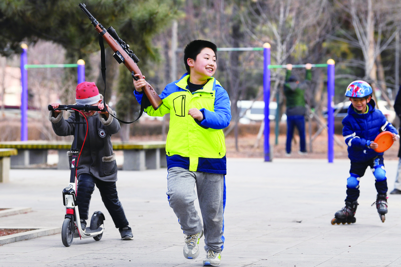 长春市气温缓缓升高 市民走出家门享受春的美好