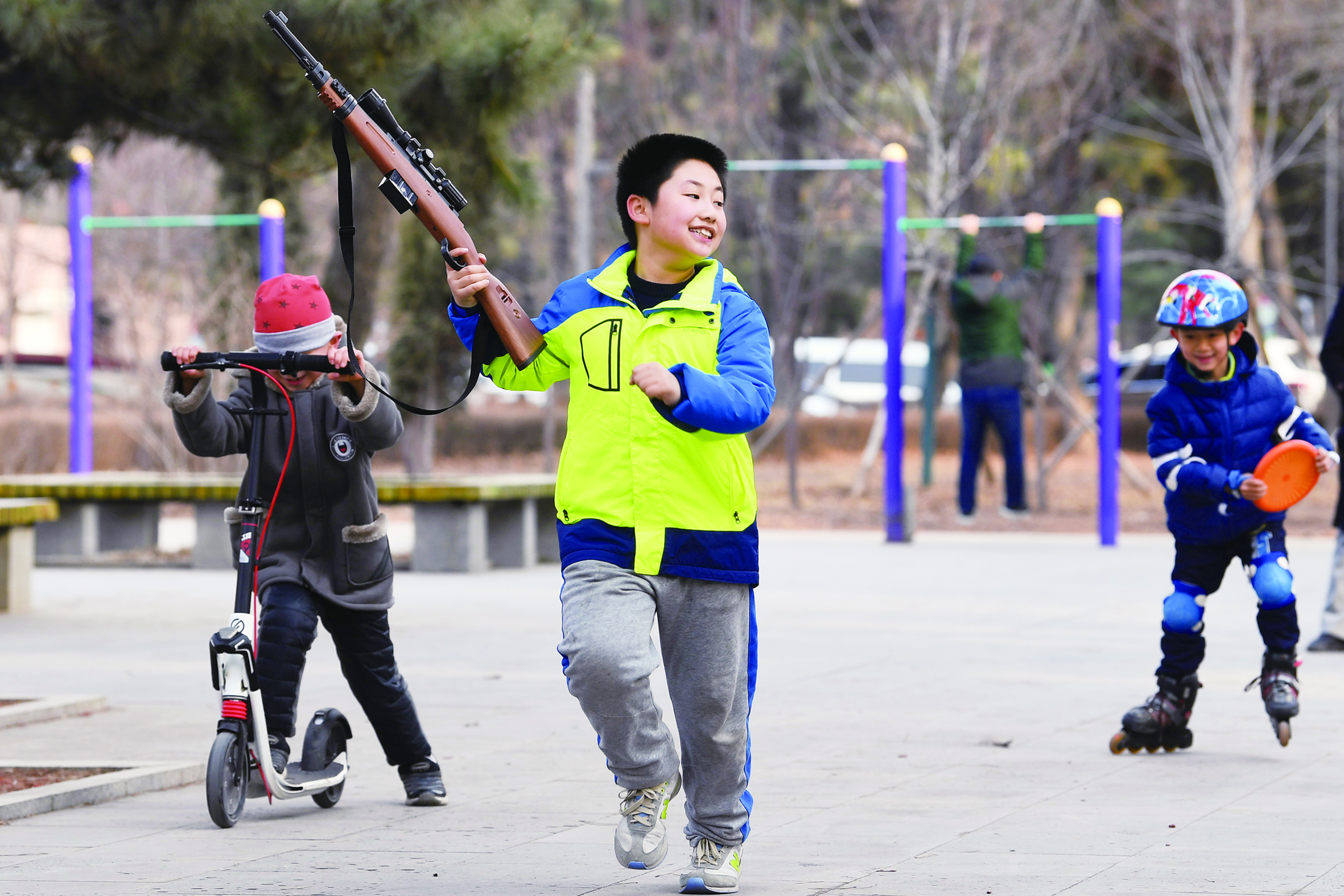 长春市气温缓缓升高 市民走出家门享受春的美好