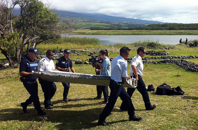 法属留尼汪岛现飞机残骸 专家：不排除来自MH370